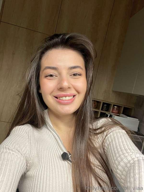 A little smile can light up the whole day ✨😊