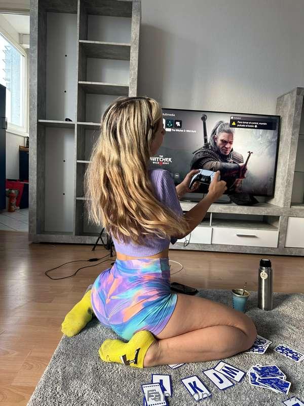 Come with your joystick 🤭🤭👻👻 @bubucreamvip