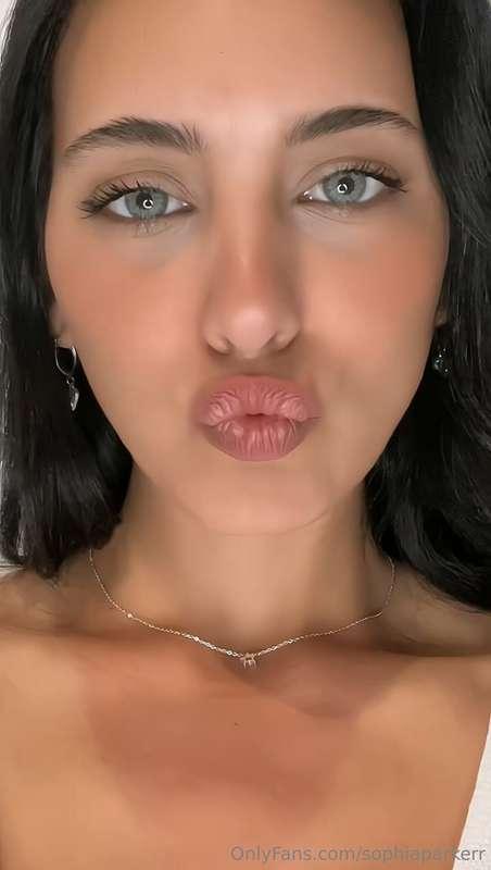 sophiaparkerr image #0