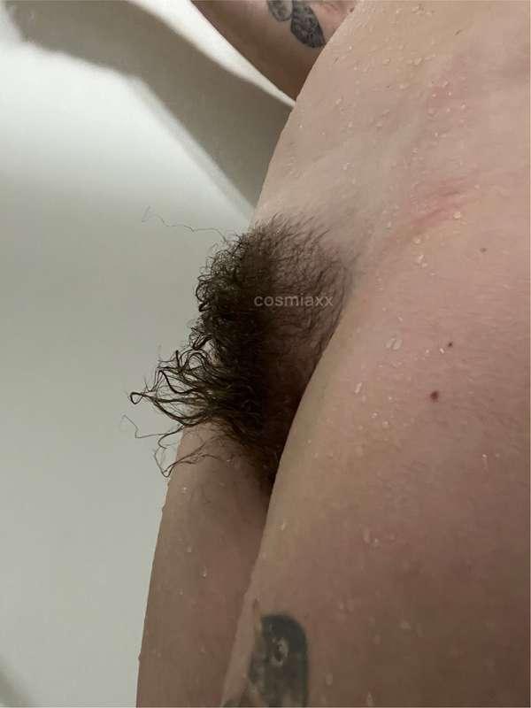 wet, curly shower boosh feat. The Longest Bush Hair ™️