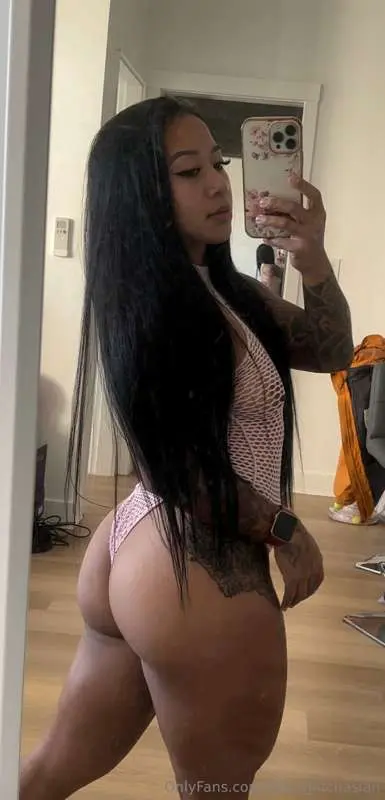 fitbadbitchasian main image