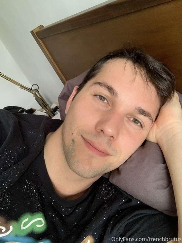 Imagine waking up next to me