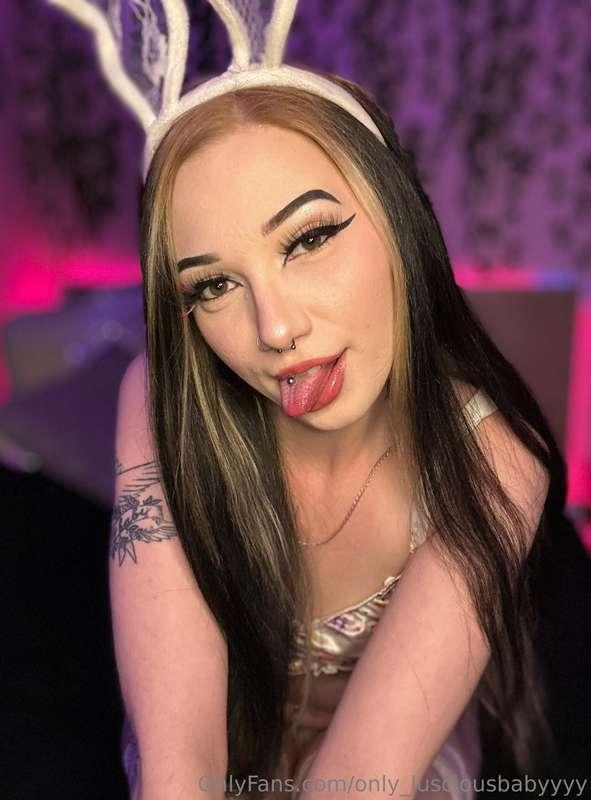 Swipe for ahegao✨😜