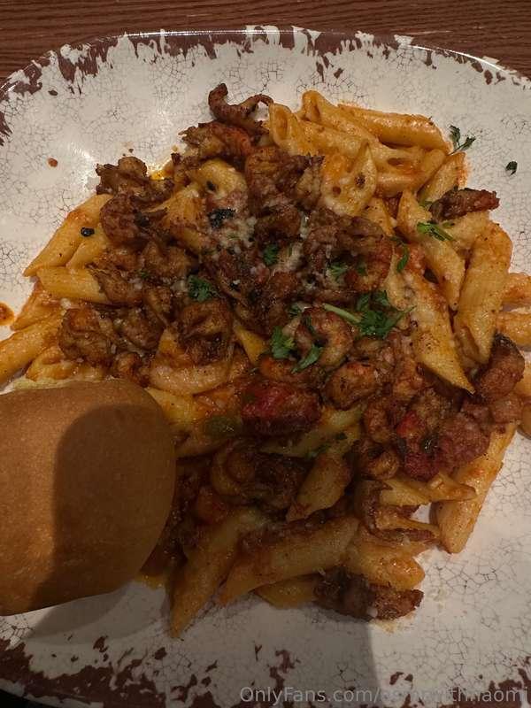 Some delicious food I’ve had recently😋. FYI, oysters make gr..