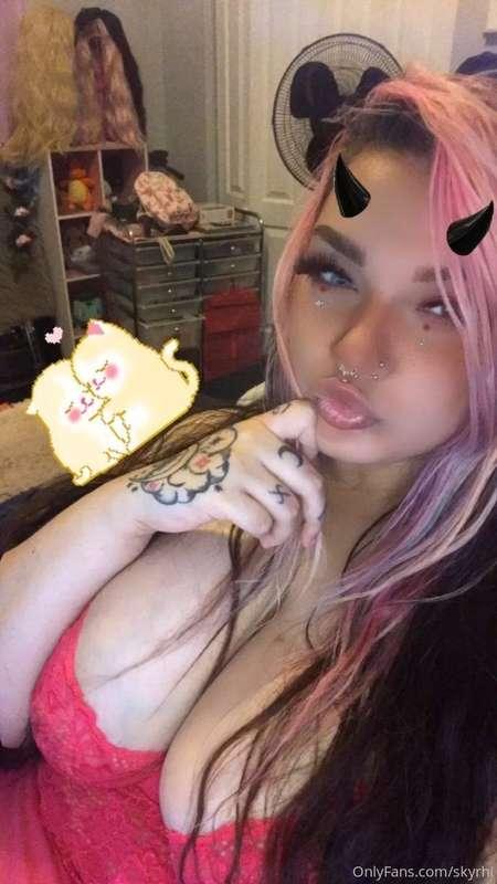 Hey, bbs! Posting a selfie to get your attention 😋 I just se..