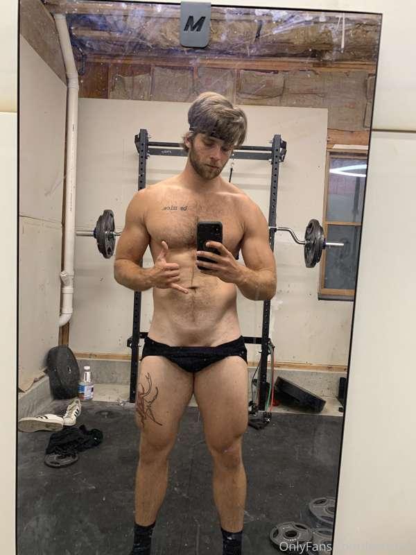 They made me trim my pubes for the movie 😰 video coming toni..