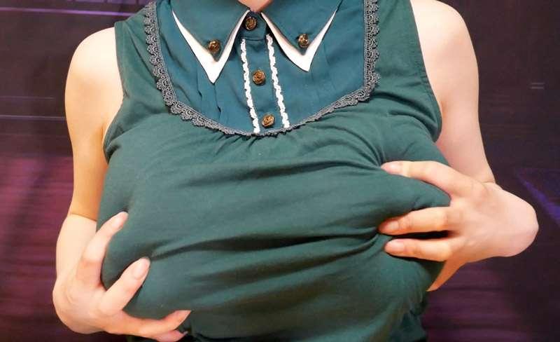[Expired][ASMR]♡Video of me massaging my boobs without a bra♡