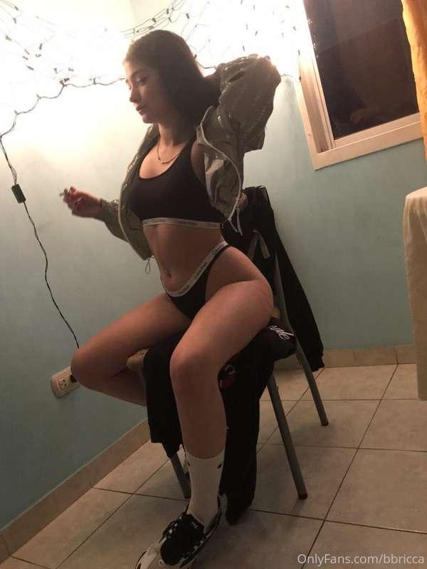 😈