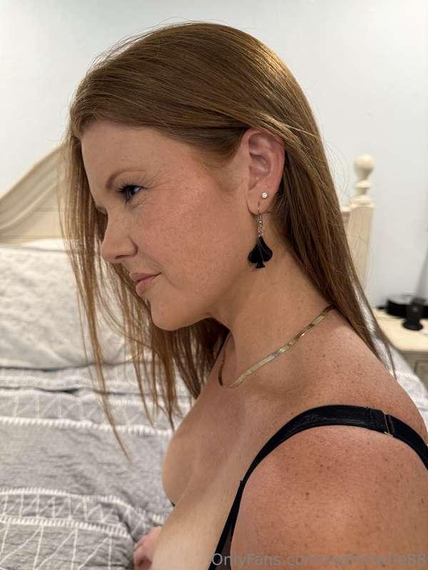 My Queen of Spades earrings turn me on when I wear them in P..