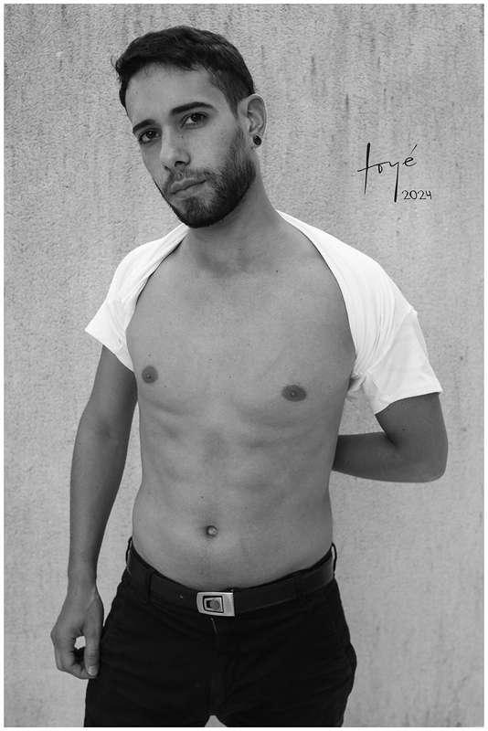 @Hotlittleboyxxx by @martintoye © Rosario, Marzo 2024