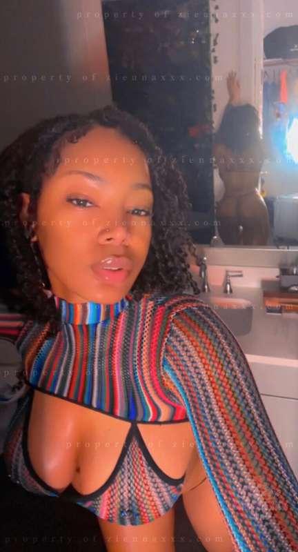 am i in your inappropriate thoughts? 👀