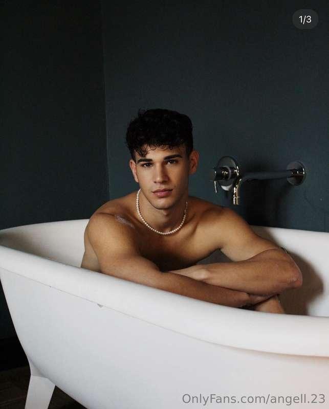 Morning papi .. a Bath with me?