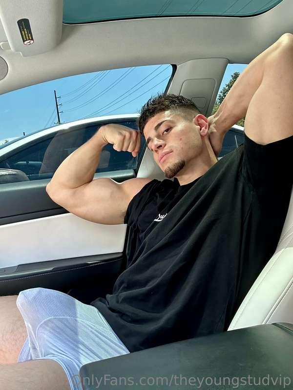 Nice and hard after my workout, press the ❤️ if you wanna co..