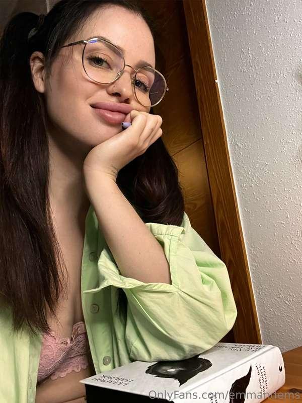 🎉 Just thinking of you—any fun plans coming up? 🎉