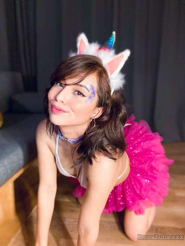 PUTICORN Video was sent last night! 🦄🌈 Check your inbox 💌💦 
..