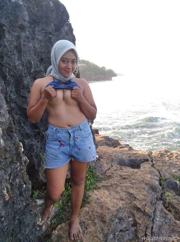 hijabhunny-srs image #1