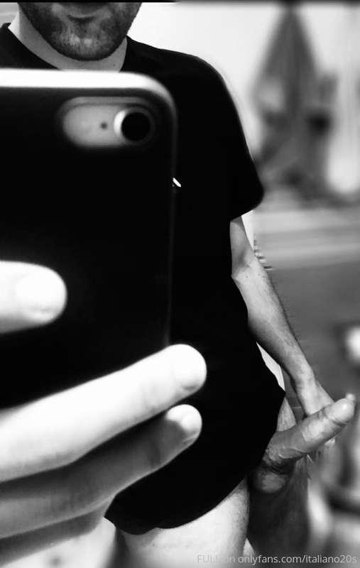 ⚫️⚪️ Vintage style cock 😁 🍆  🇮🇹 Ve li fate i selfie zozzi al..