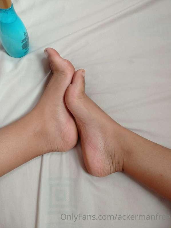 hydrating my feet today...
