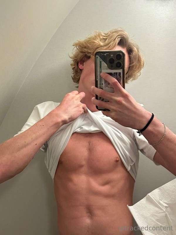put ur hands on me