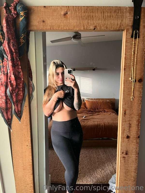 c'mon you know you want to sneak a peek 👀