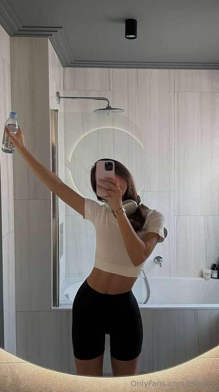 Hi, my favorites! 💖 I'm back with new ideas and content you'..