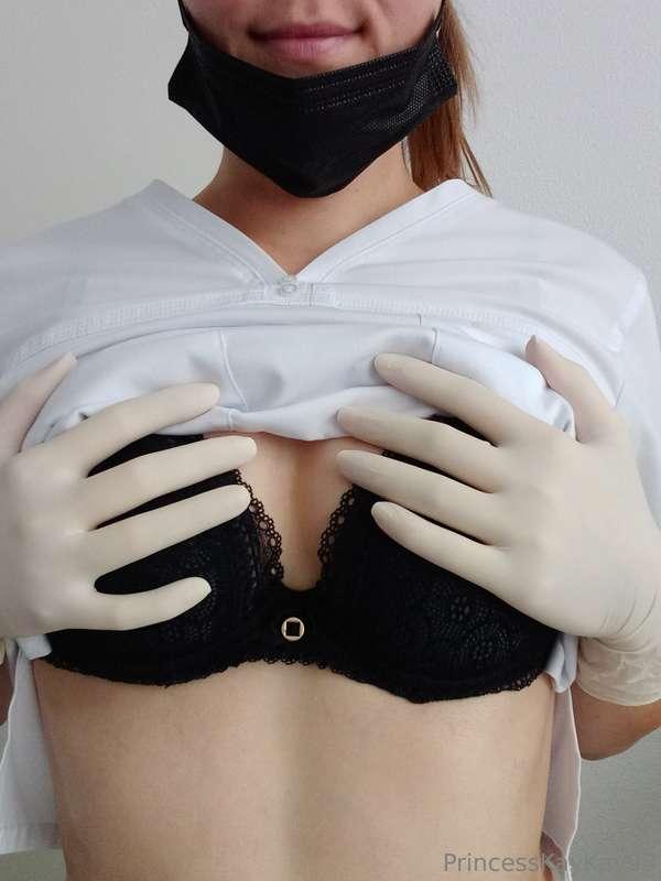 Look how smooth the gloves are 😍