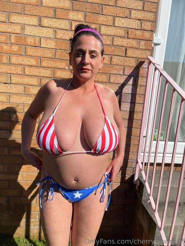 What’s the first word that comes to your word from this pic?..