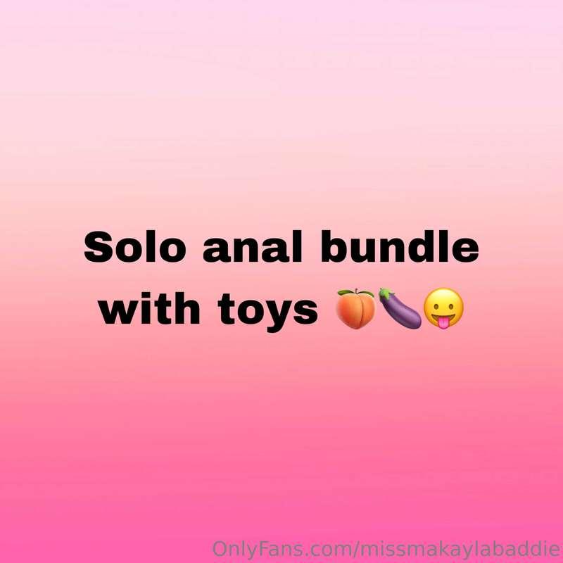 Solo Anal Bundle🙈🍑Video 1:Using the clear dildo bent over 🍑t..
