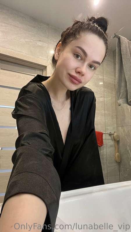 Do you want to join me in the shower, honey?💦😈💦🍒🍑