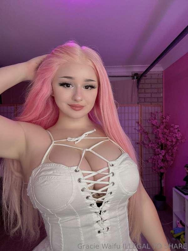 text me daddy 😘