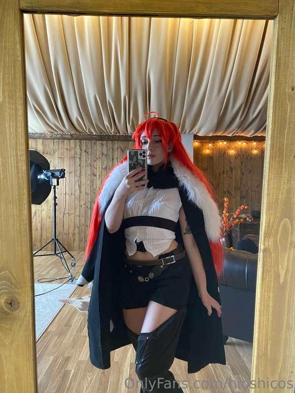 Backstage of my Eris Greyrat photoshoot :3