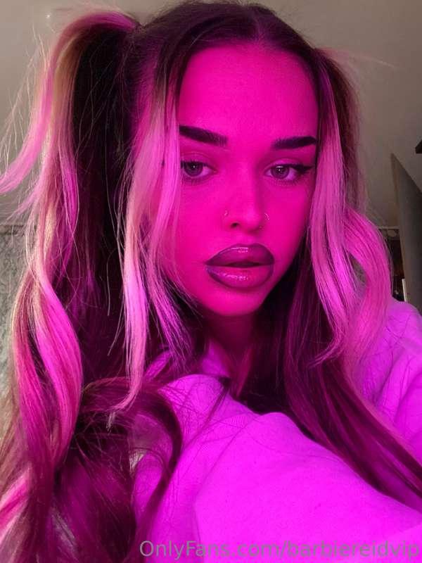 ## **Pinky vibes** 😘😘