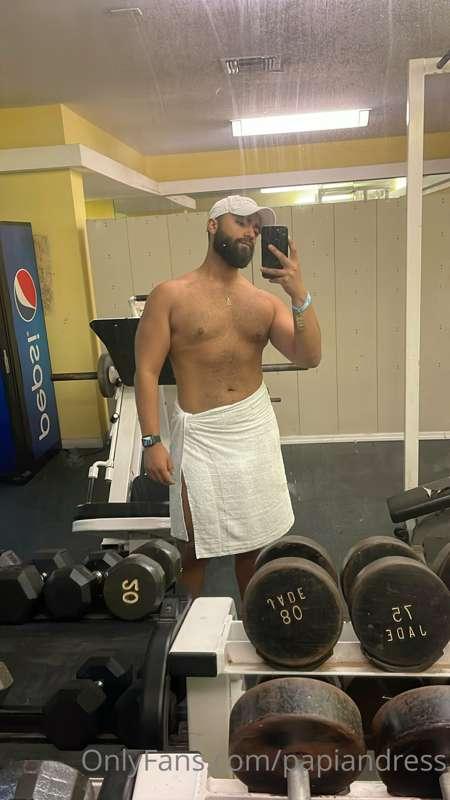 Bathhouse gym pics 😈