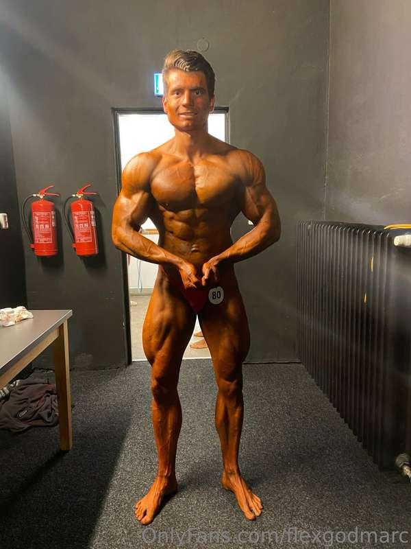 Back stage , ready for war 😈