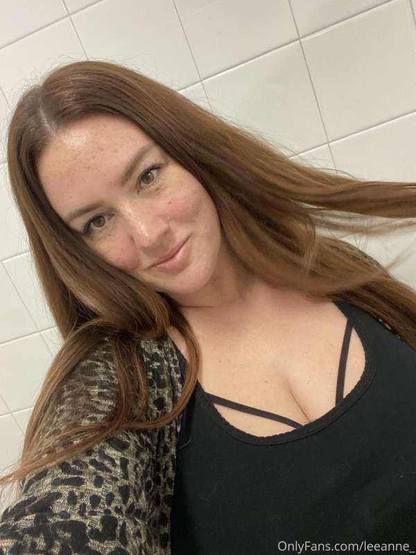 Just showing off my tits again. I bet you don’t mind hehe 😜🥰..