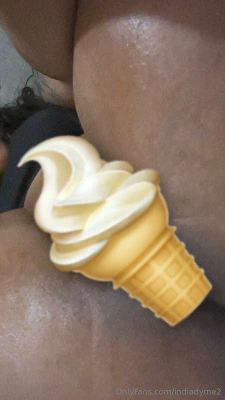 🤍Happy Wallpaper Wednesday🤍 Make this creamy pussy your wall..