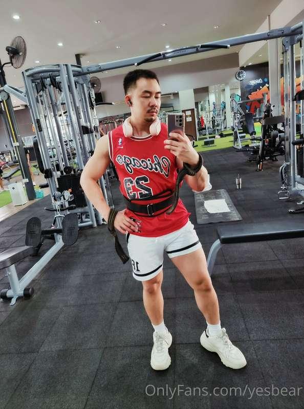Morning gym !! แต่ตาจะปิดละ