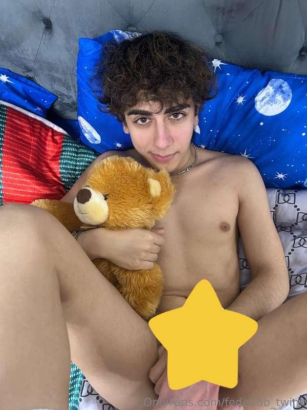 E tu cosa faresti se avessi un coinquilino così? 🧸 corri a s..