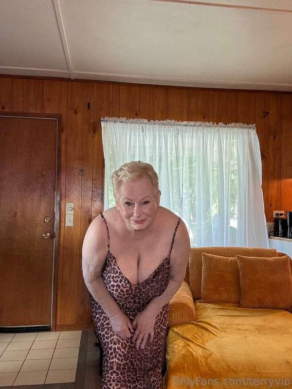 Does this look make you weak, or should I try harder? 😏