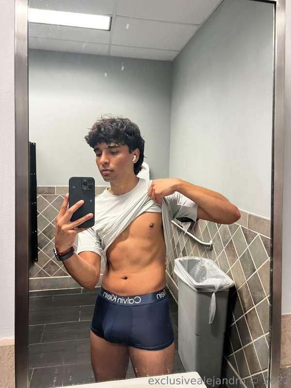 exclusivealejandro image #0
