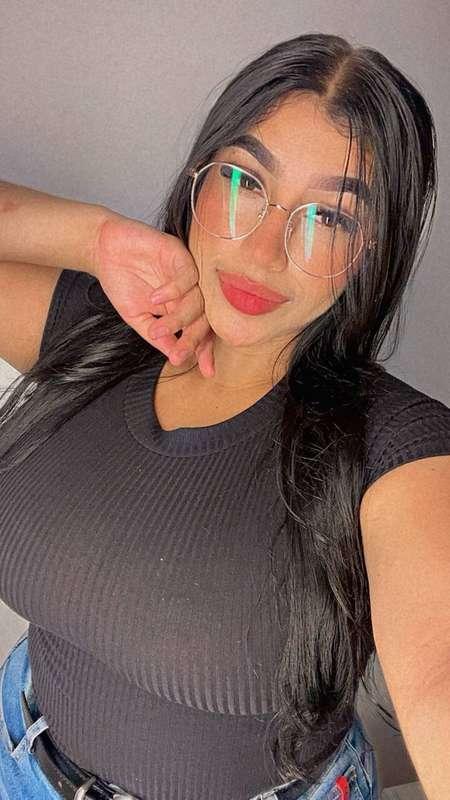 do I look nerdy? be honest idm😏