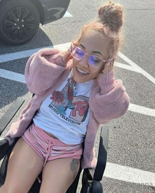 Do I look cute babe? 😍