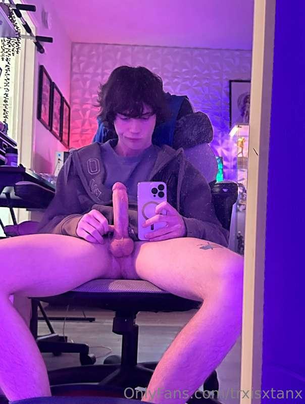 If u were curious about my dick size, I’d say it’s pretty ev..