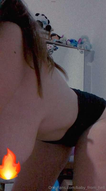 What do you want to do to me when you see me like this?  😝🥵🥵..