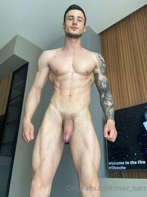 You can see the best shape in my life on this photo. 💪🏻  I m..