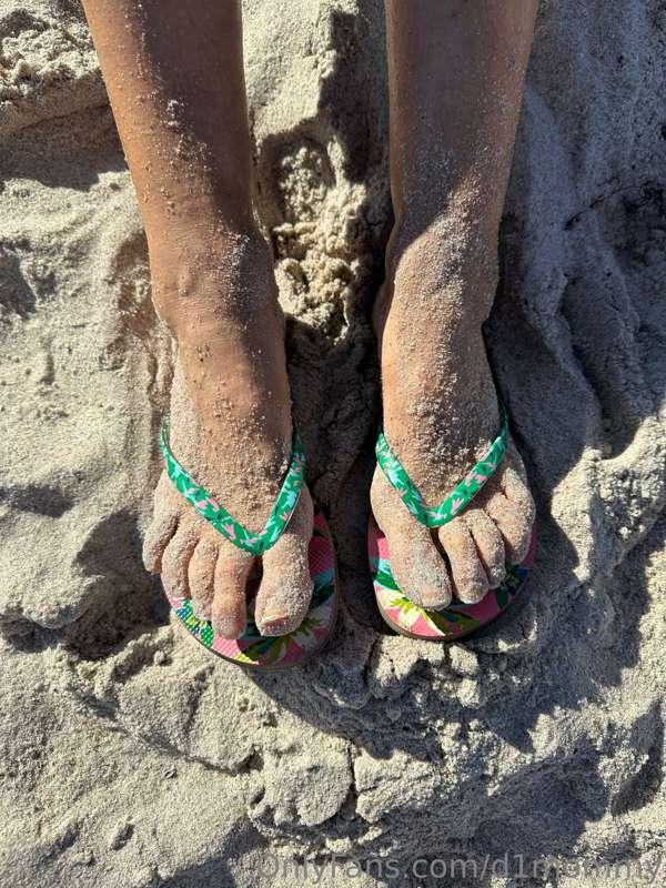Sand everywhere 🤭😏❤️