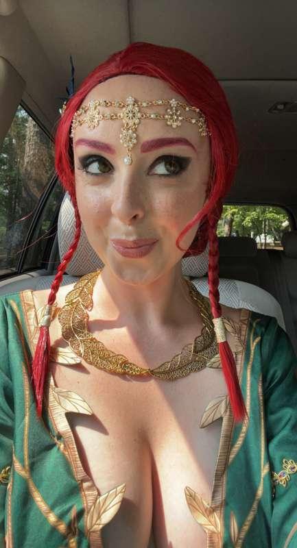 Triss Cosplay Selfies are up!