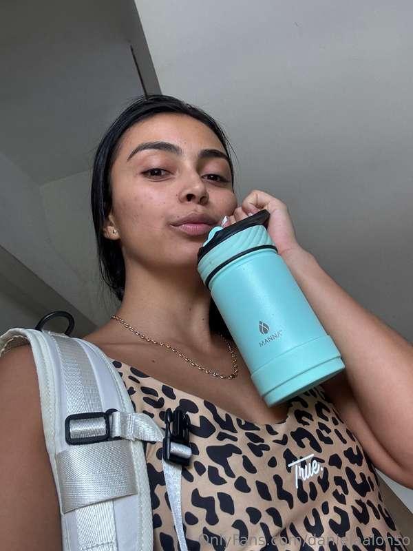 Don’t ask why I’m shining, just admire the glow 😘