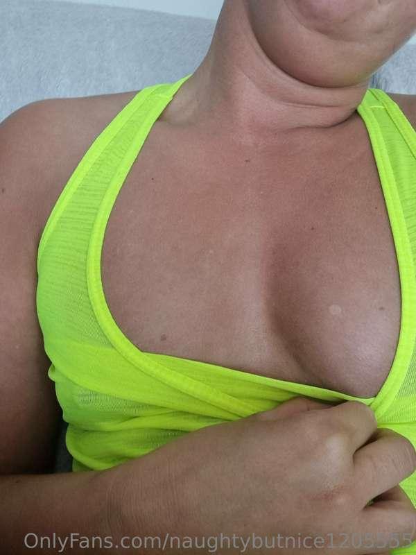 Boobs look big here lol they really aren't