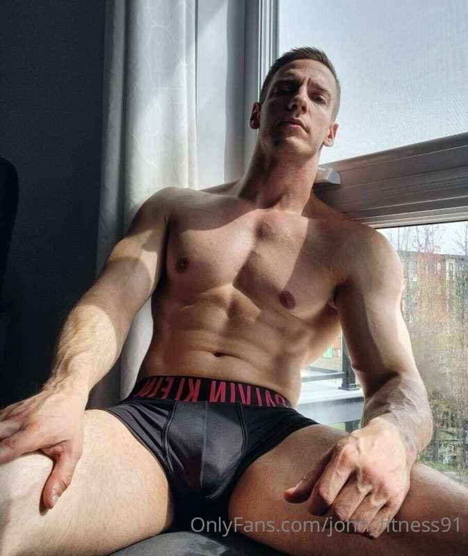 Sitting close to the window, showing off to the neighbors 😜…..